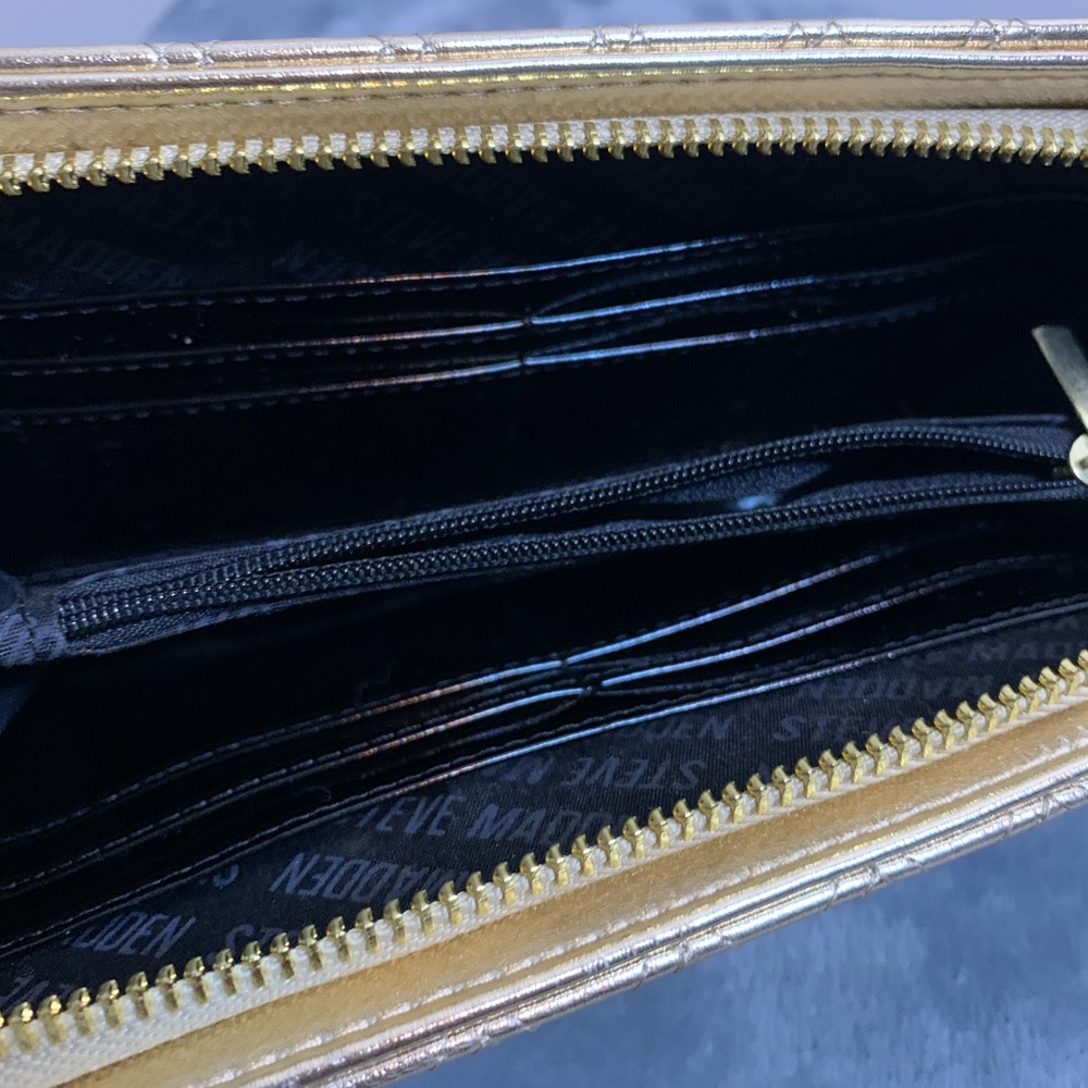 Wallet - Picture 4 of 4